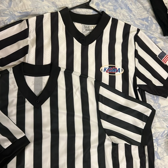 Lot - Smitty Men’s Bball Referee Shirt M & KHSAA & XL Plain Stripes & 7 Whistles - Picture 2 of 8